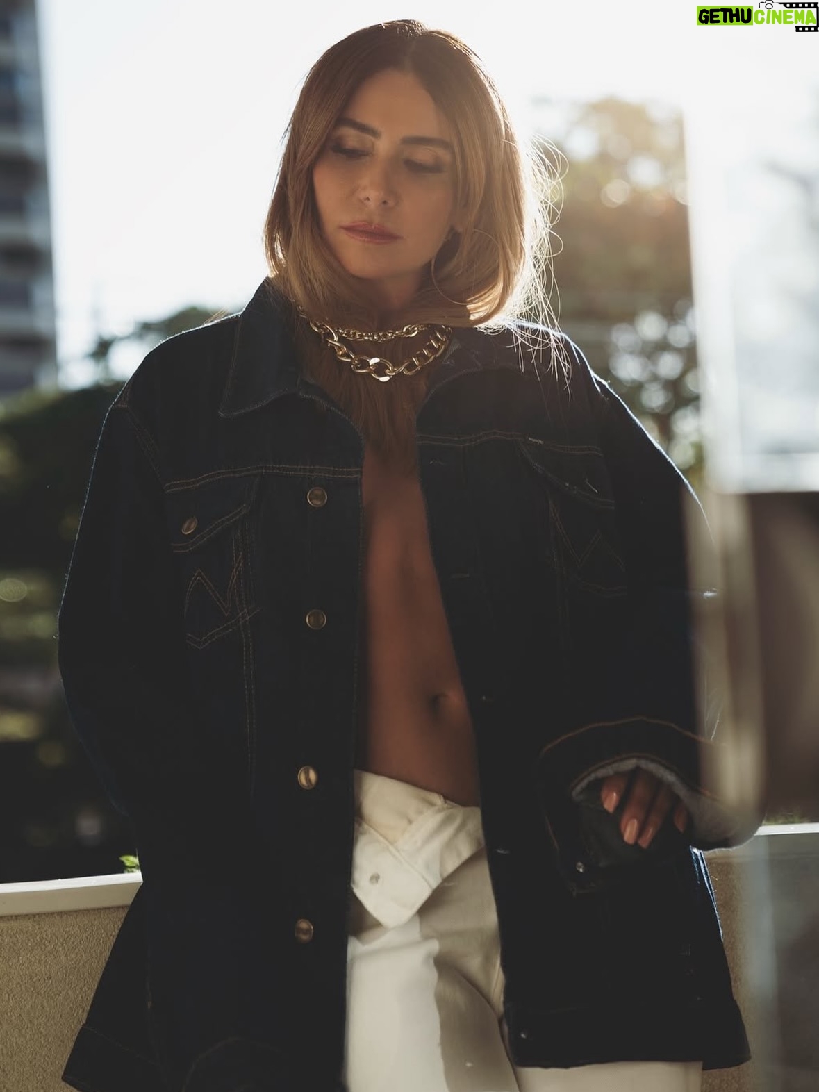 Giovanna Antonelli - 60K Likes - 🌟Feliz Dia do Fotógrafo! 🌟
Acho incrível essa profissão, que nos traduz de tantas formas  diferentes! Selecionei uns ‘achadins’ do meu rolo de câmera!!!! Essas são do meu amigo amado @viniciusmochizuki ♥️📸✨