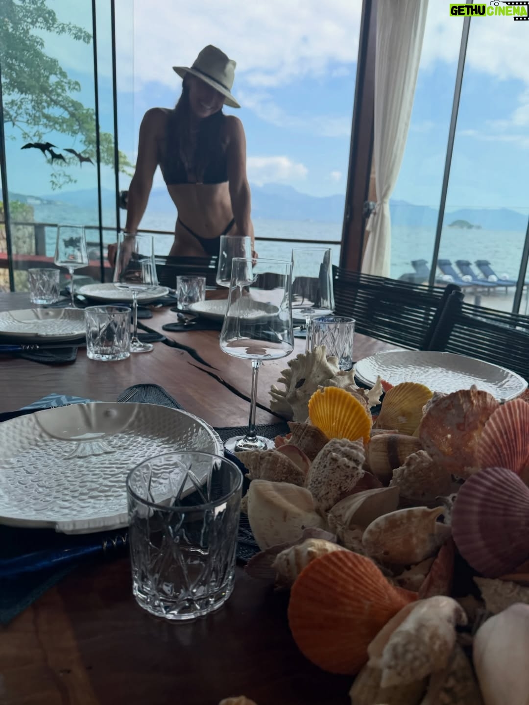 Giovanna Antonelli - 45.1K Likes - Dias de alegria, paz e amor!!
🌟Simbora #26 !!!!🌟
Thanks @airbnb
#airbnbpartner