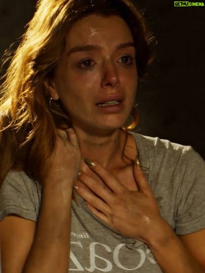 Giovanna Lancellotti - 102.5K Likes - KAMILA LUIZA, em todas suas versões. 

Brilhe muito e voe alto!!! ✨ você merece, garota!! 

Gratidão, meus parceiros amados. 

DONA DE MIM
219 capítulos 
Fim :)