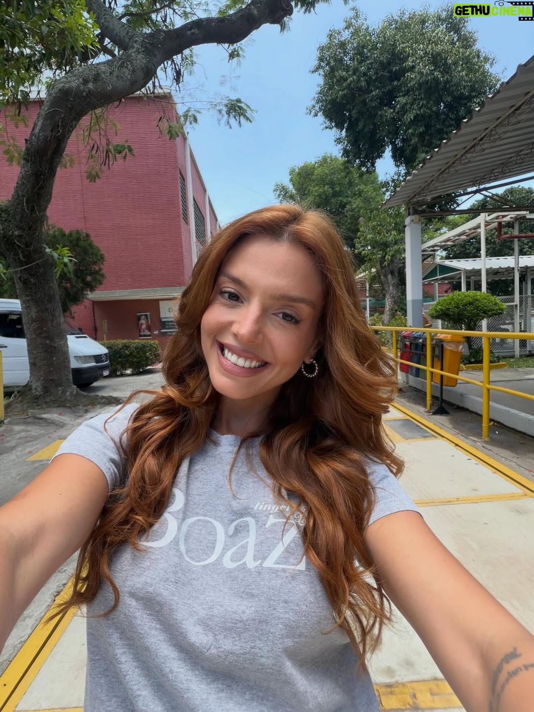Giovanna Lancellotti - 102.5K Likes - KAMILA LUIZA, em todas suas versões. 

Brilhe muito e voe alto!!! ✨ você merece, garota!! 

Gratidão, meus parceiros amados. 

DONA DE MIM
219 capítulos 
Fim :)