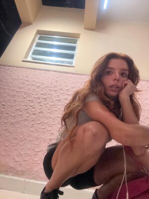 Giovanna Lancellotti Instagram - KAMILA LUIZA, em todas suas versões.
Brilhe muito e voe alto!!! ✨ você merece, garota!!
Gratidão, meus parceiros amados.
DONA DE MIM
219 capítulos
Fim :)