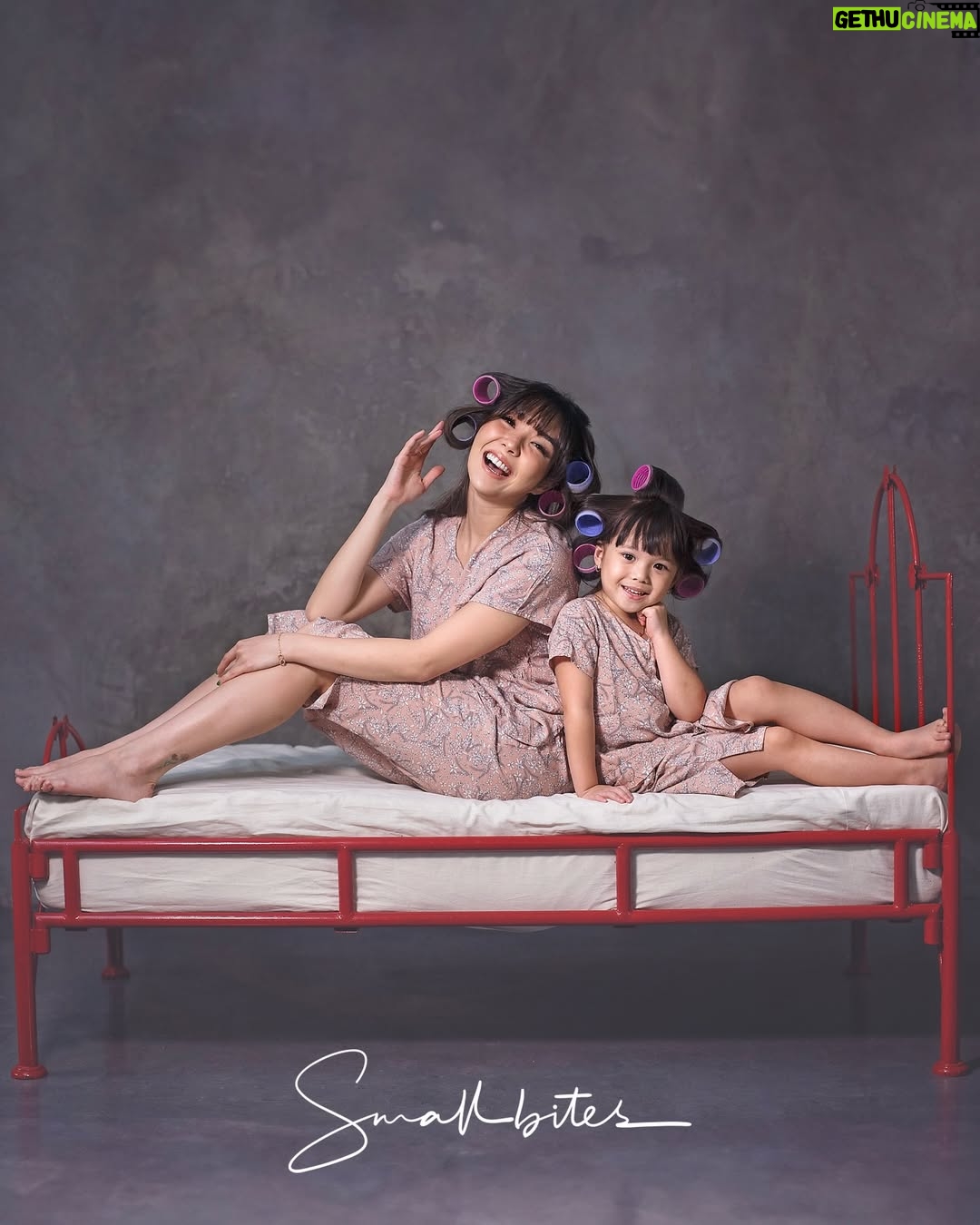 Gisella Anastasia - 195K Likes - TIME FLIES! 

oh my heart 🥹❤️
my newborn baby today officially entering teenager’s phase, she was once fit in daddy’s hands now growing into beautiful lil lady. 

happiest birthday my not so baby Gempi, 
God bless you in every aspect of your life 

kesayangan @gisel_la @gadiiing