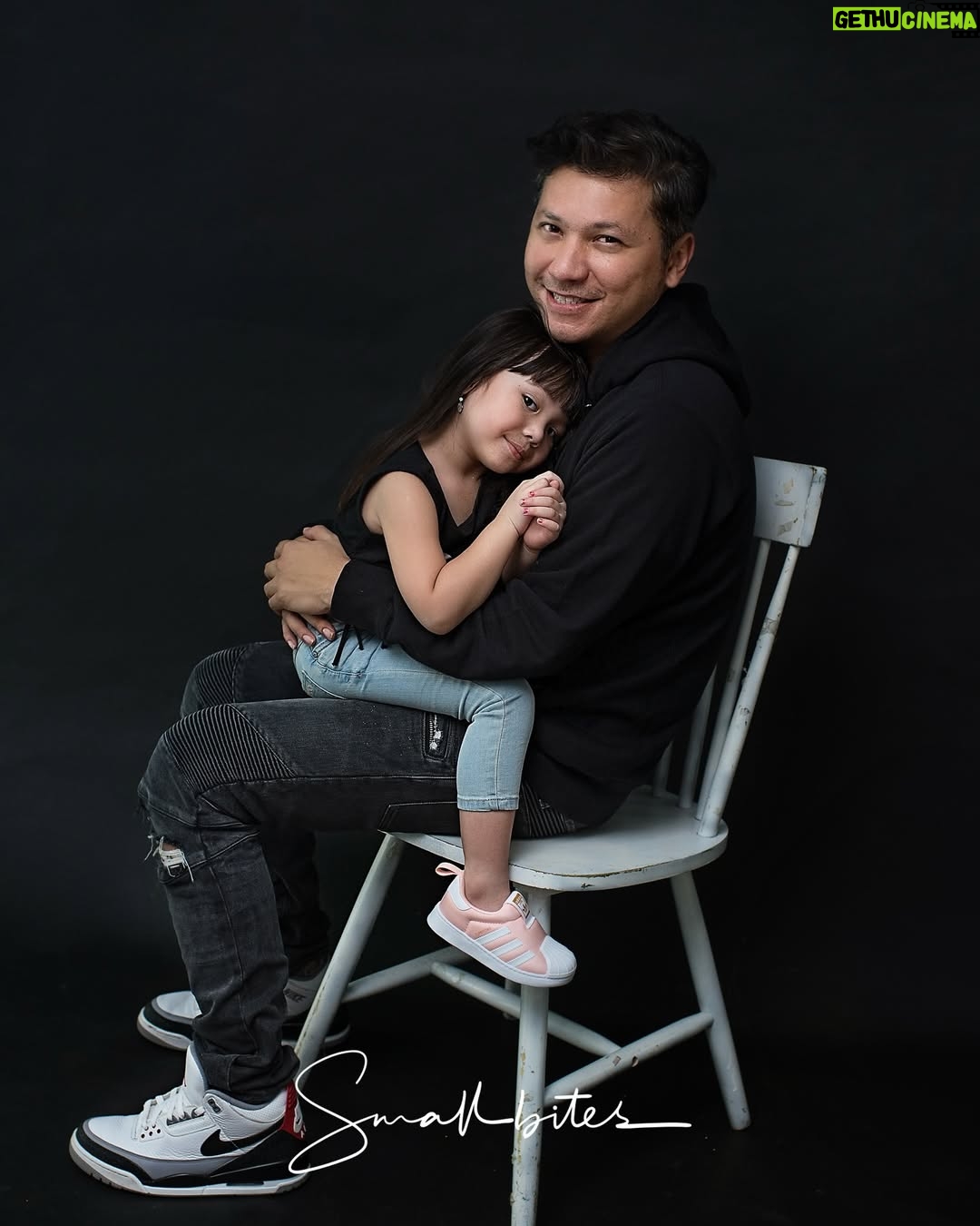 Gisella Anastasia - 195K Likes - TIME FLIES! 

oh my heart 🥹❤️
my newborn baby today officially entering teenager’s phase, she was once fit in daddy’s hands now growing into beautiful lil lady. 

happiest birthday my not so baby Gempi, 
God bless you in every aspect of your life 

kesayangan @gisel_la @gadiiing