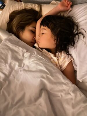 Gisella Anastasia Instagram - Sudah sebelas Gem🥹😭
Ngeliatin ini semua di galeri mama dari kemarin, membawa rasa syukur yang luar biasaaaaaaaa…
Manisnya kamu dari kecil..
Bawelnya..
Aktifnya..
Semuanya masi ada sampe sekarang, cuman agak lebih malu aja dikittt 🤏hihi..
Namun tetep sangat gemas dan membanggakan buat mama..
Forever grateful for your presence in my life..
Semoga semakin mandiri, semakin bisa fokus serius dalam mengerjakan apapun😜😜 , semoga bisa bertumbuh baik dan berbuah manis yaa Gem…
Selalu sayang Tuhan, papa dan mama, juga manis dan baik pada semuanya..
Love u tomaaattt gempitong slay gempoh cinta manis cinta karet kesayangan mama pujaan bangsaaaaaaaaaaaaaaaaaa😝😍❤️💕🥹