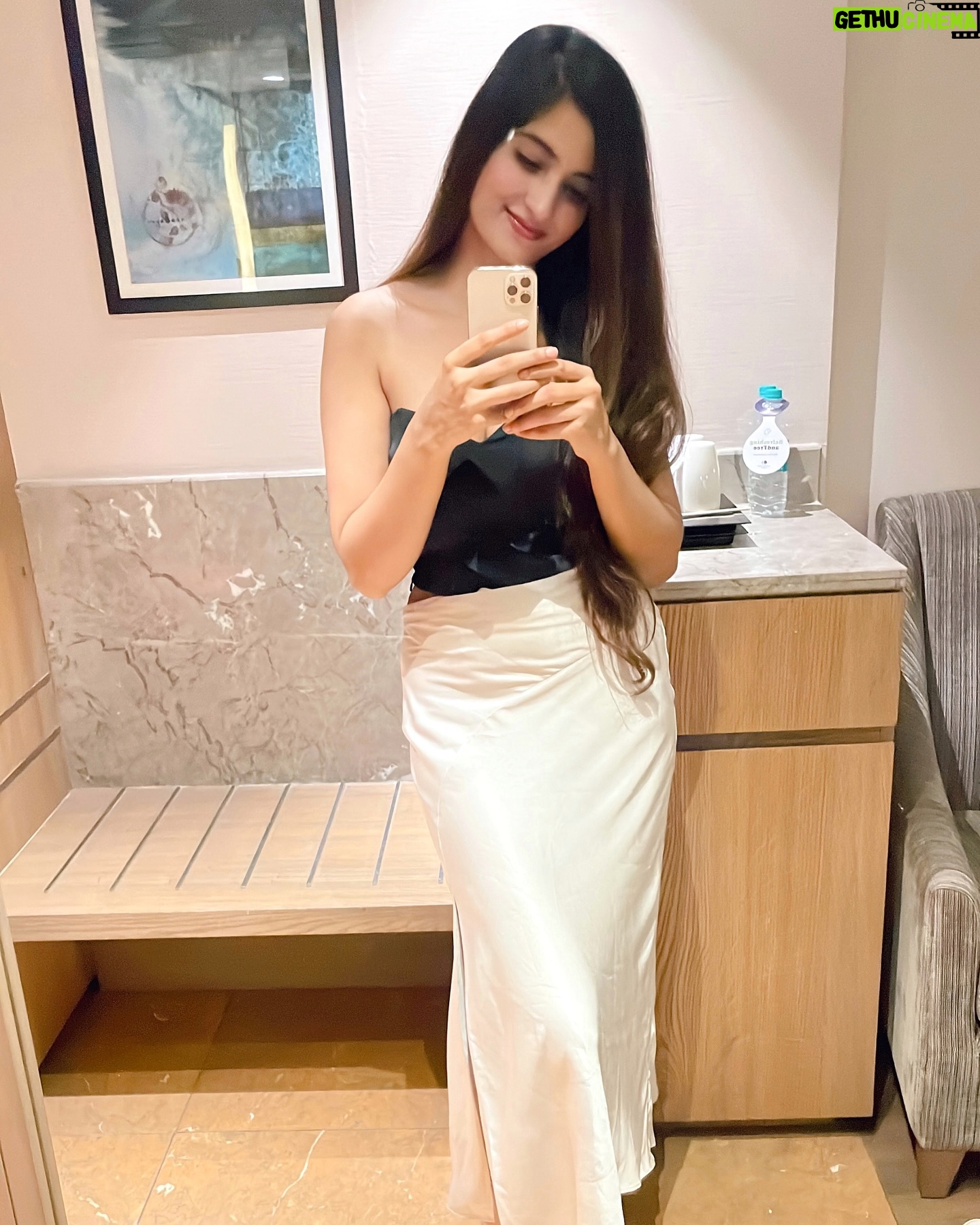 Gitanjali Singh - 6.5K Likes - From cherished morning to unforgettable evenings, these are the moments that stay with you 🩷

📍 @doubletreebyhiltonjaipur