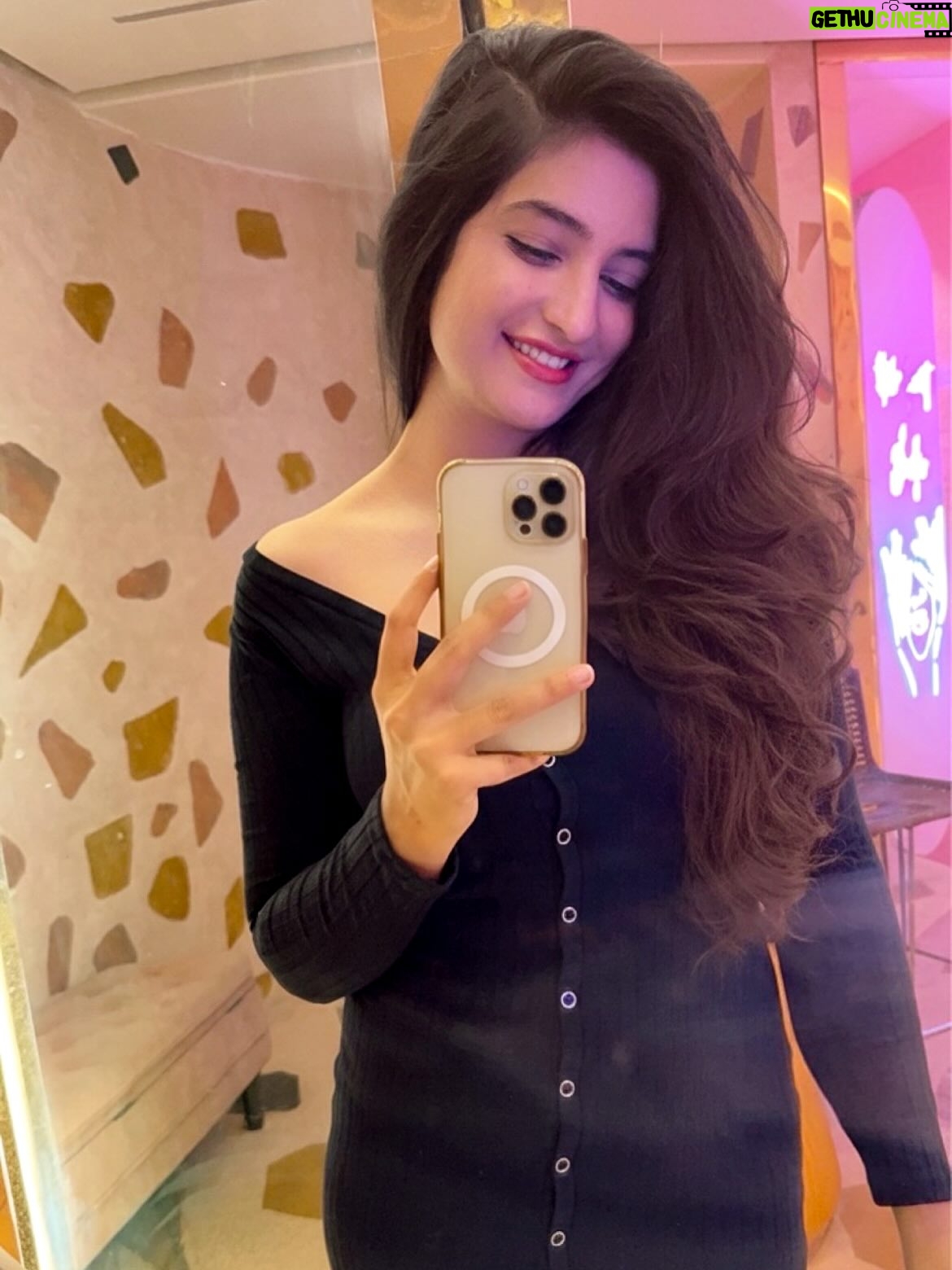 Gitanjali Singh - 8.9K Likes - Grace in every moment 🌷🌸