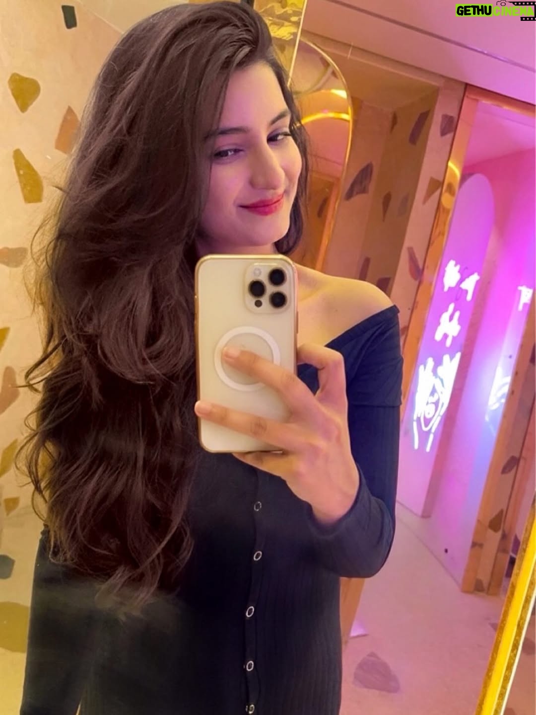Gitanjali Singh - 8.9K Likes - Grace in every moment 🌷🌸