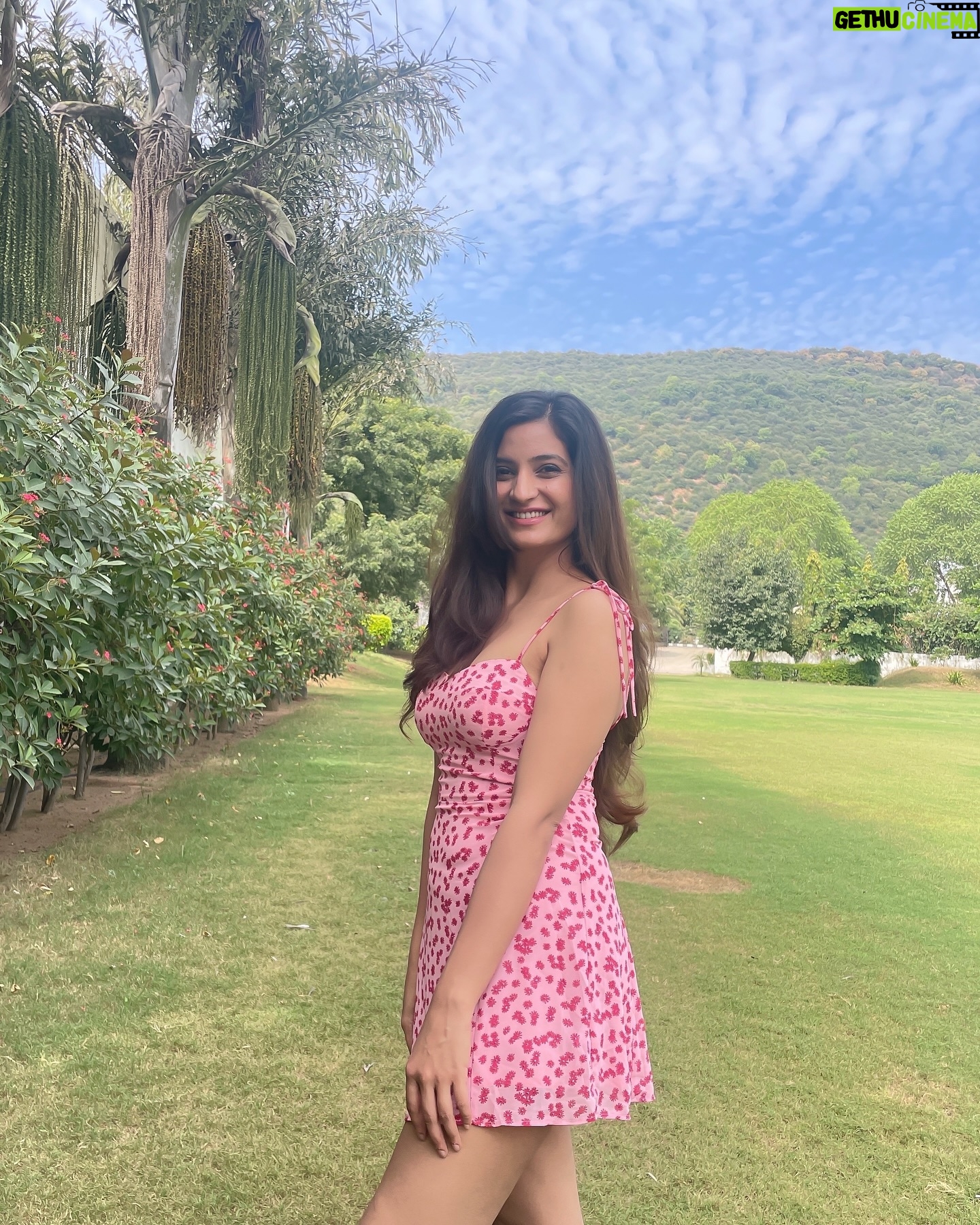 Gitanjali Singh - 7.2K Likes - 🌷
