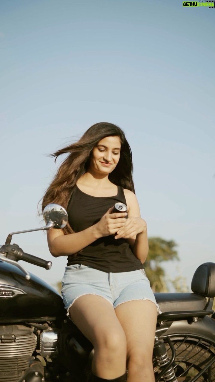Gitanjali Singh - 6.9K Likes - Go limitless with one drink !
Fueling my day with @legitenergydrink @lotuspiritspvtltd 

#lotusenergydrink #legitenergydrink 
#ad