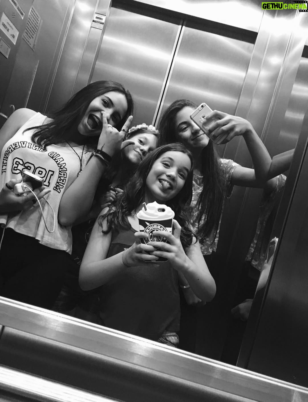 Giulia Benite - 284.7K Likes - 2016 vibes 🤪🤣❤️
