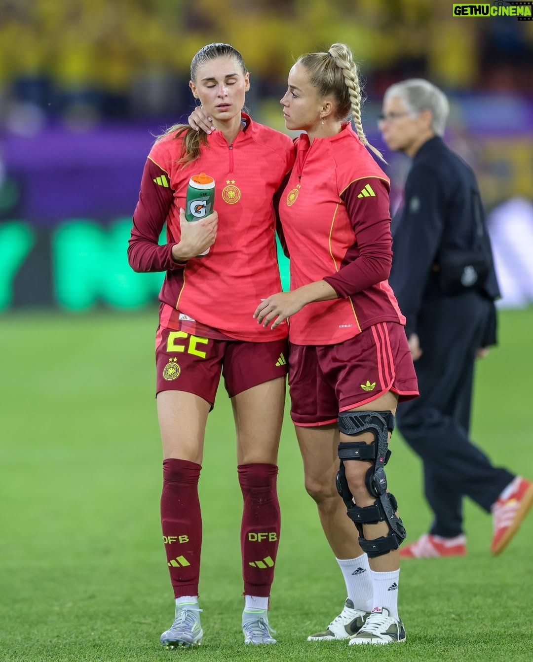 Giulia Gwinn - 103.6K Likes - Alle gemeinsam für Deutschland 🇩🇪❤️