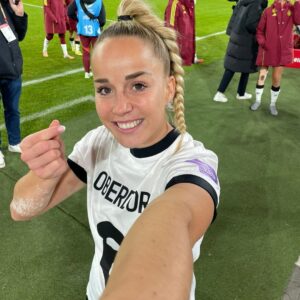 Giulia Gwinn Instagram - proud of this journey. final bound. 🇩🇪⚡️