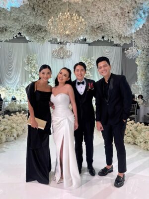 Glenca Chysara Instagram - Selamat menempuh hidup baru @amandamanopo & @kennyauztin 🤍
semoga kalian selalu saling menjadi rumah.
semoga Tuhan selalu merawat cinta kalian.
SAAAAH 💍🤍