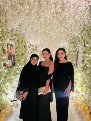 Glenca Chysara Instagram - Selamat menempuh hidup baru @amandamanopo & @kennyauztin 🤍
semoga kalian selalu saling menjadi rumah.
semoga Tuhan selalu merawat cinta kalian.
SAAAAH 💍🤍