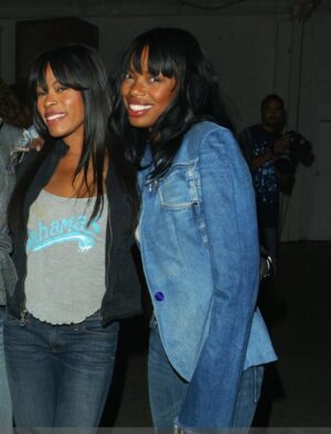 Golden Brooks Instagram - That Lady Lady is no other than my JJ also known as TONI CHILDS who specializes in results!!😉 Also known as that one person who I can talk to on the phone for literally six hours and not even know it’s been six minutes! I love you @itsmejillmarie
HAPPY BIRTHDAY to one of the truest souls I know! My BERBER friend for life!!(don’t ask😂). I am so happy that this is my very first post of 2026… because I am wishing you a year of abundance and blessings! Happy birthday JJ!! 🎂🎂🧁🧁🧁🍰💫