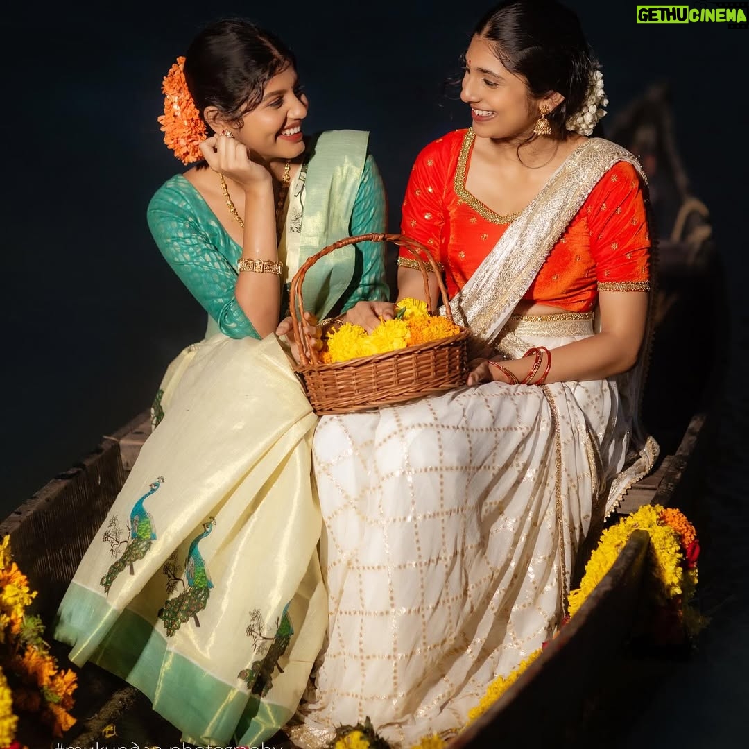 Gouri Gadhuzz - 40K Likes - Happy onam🌼

Pc: @suresh_mukundan_photography 
@mukundanphotography 
💄: @makeover_by_archana 
Gadha’s costume: @ansisiyad 
Nivedya’s costume: @ar_handlooms_kuthampully 

#fyp #onam #nivedya