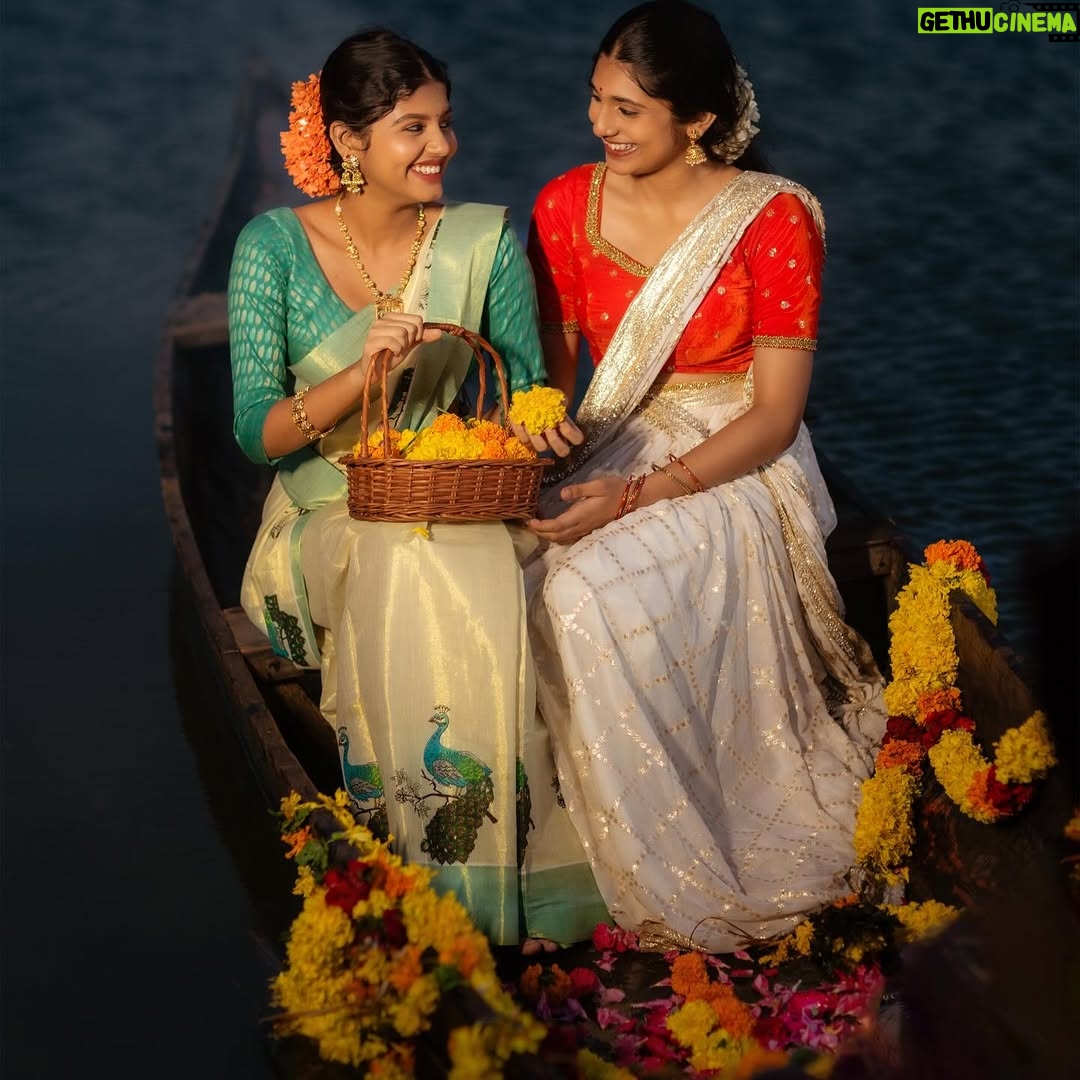 Gouri Gadhuzz - 40K Likes - Happy onam🌼

Pc: @suresh_mukundan_photography 
@mukundanphotography 
💄: @makeover_by_archana 
Gadha’s costume: @ansisiyad 
Nivedya’s costume: @ar_handlooms_kuthampully 

#fyp #onam #nivedya