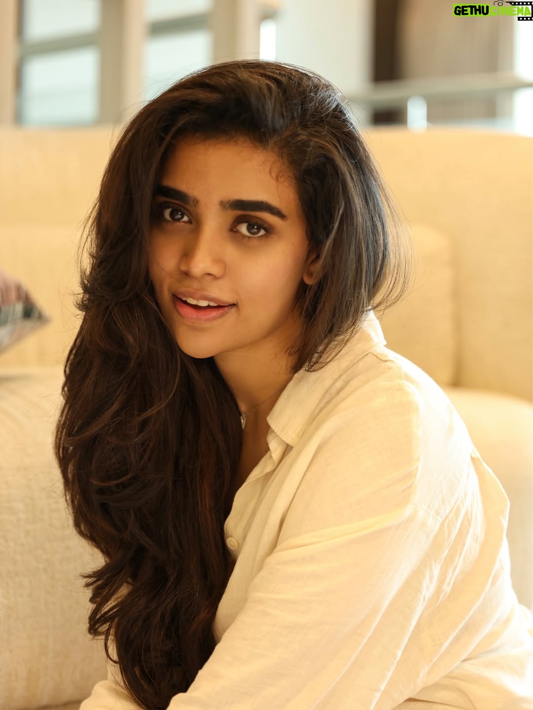 Gowri shruthi - 34.4K Likes - Okay, enough of the sarees and sparkles — meet the off-duty Mili chilling at her home 😌✨”
.
.
#mili #casual #homesweethome
