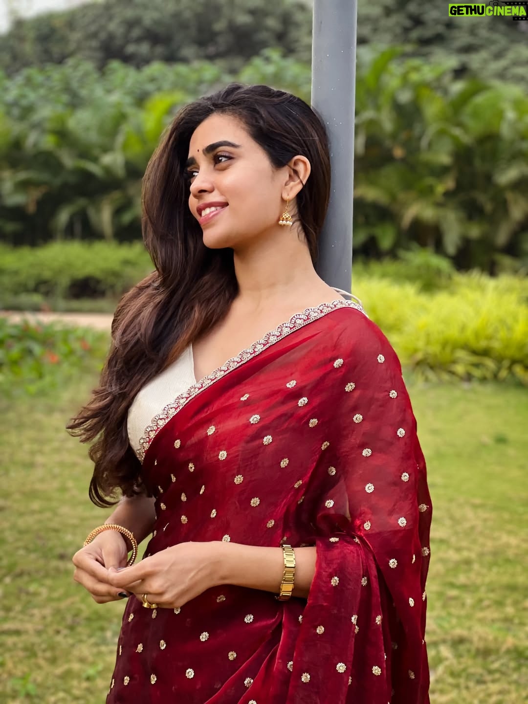 Gowri shruthi - 48.3K Likes - Forever a saree girlie ♥️🌹
.
.
.
#red #redsaree #foryou