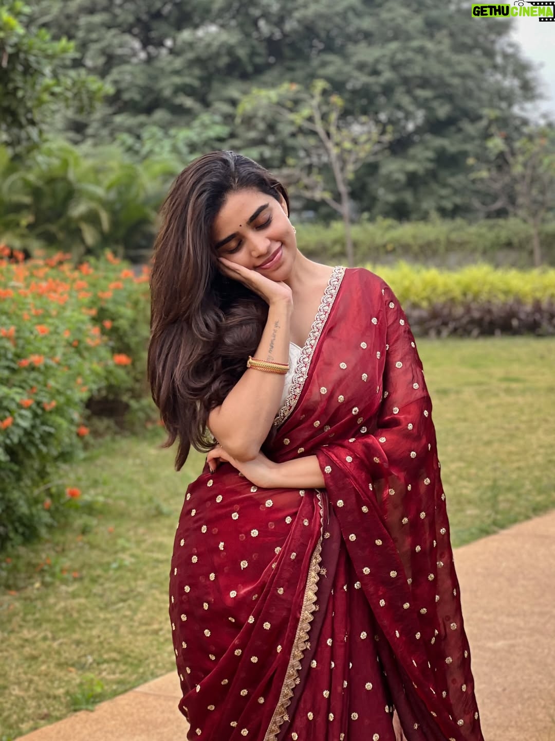 Gowri shruthi - 48.3K Likes - Forever a saree girlie ♥️🌹
.
.
.
#red #redsaree #foryou