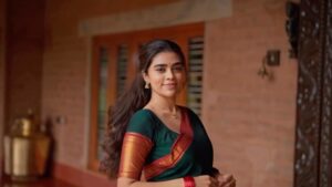 Gowri shruthi Instagram - ಎಲ್ಲರಿಗೂ ಗಣೇಶ ಚತುರ್ಥಿಯ ಶುಭಾಶಯಗಳು 
ಗಣೇಶನ ಆಶೀರ್ವಾದ ನಿಮ್ಮೆಲ್ಲರ ಮೇಲಿರಲಿ 
ನಿಮ್ಮೆಲ್ಲರ ಹಾರೈಕೆ ನನ್ನ ಮೇಲಿರಲಿ 🙏❤️
.
.
Shot by : @ajshetty 🎥
Edited by : @dhiraj_kishore 
@houseofpillarsofficial 
👗 by my girl @vyduryaraju_ 
@taapra_jewels