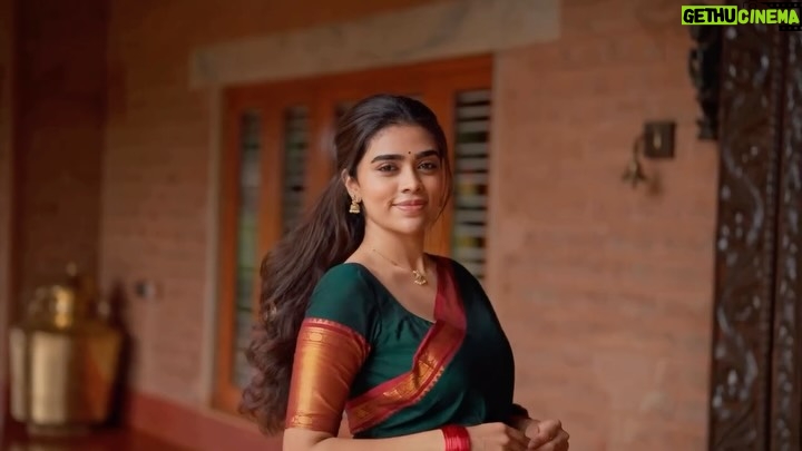 Gowri shruthi - 57.8K Likes - ಎಲ್ಲರಿಗೂ ಗಣೇಶ ಚತುರ್ಥಿಯ ಶುಭಾಶಯಗಳು 
ಗಣೇಶನ ಆಶೀರ್ವಾದ ನಿಮ್ಮೆಲ್ಲರ ಮೇಲಿರಲಿ 
ನಿಮ್ಮೆಲ್ಲರ ಹಾರೈಕೆ ನನ್ನ ಮೇಲಿರಲಿ 🙏❤️
.
.
Shot by : @ajshetty 🎥
Edited by : @dhiraj_kishore 
@houseofpillarsofficial 
👗 by my girl @vyduryaraju_ 
@taapra_jewels