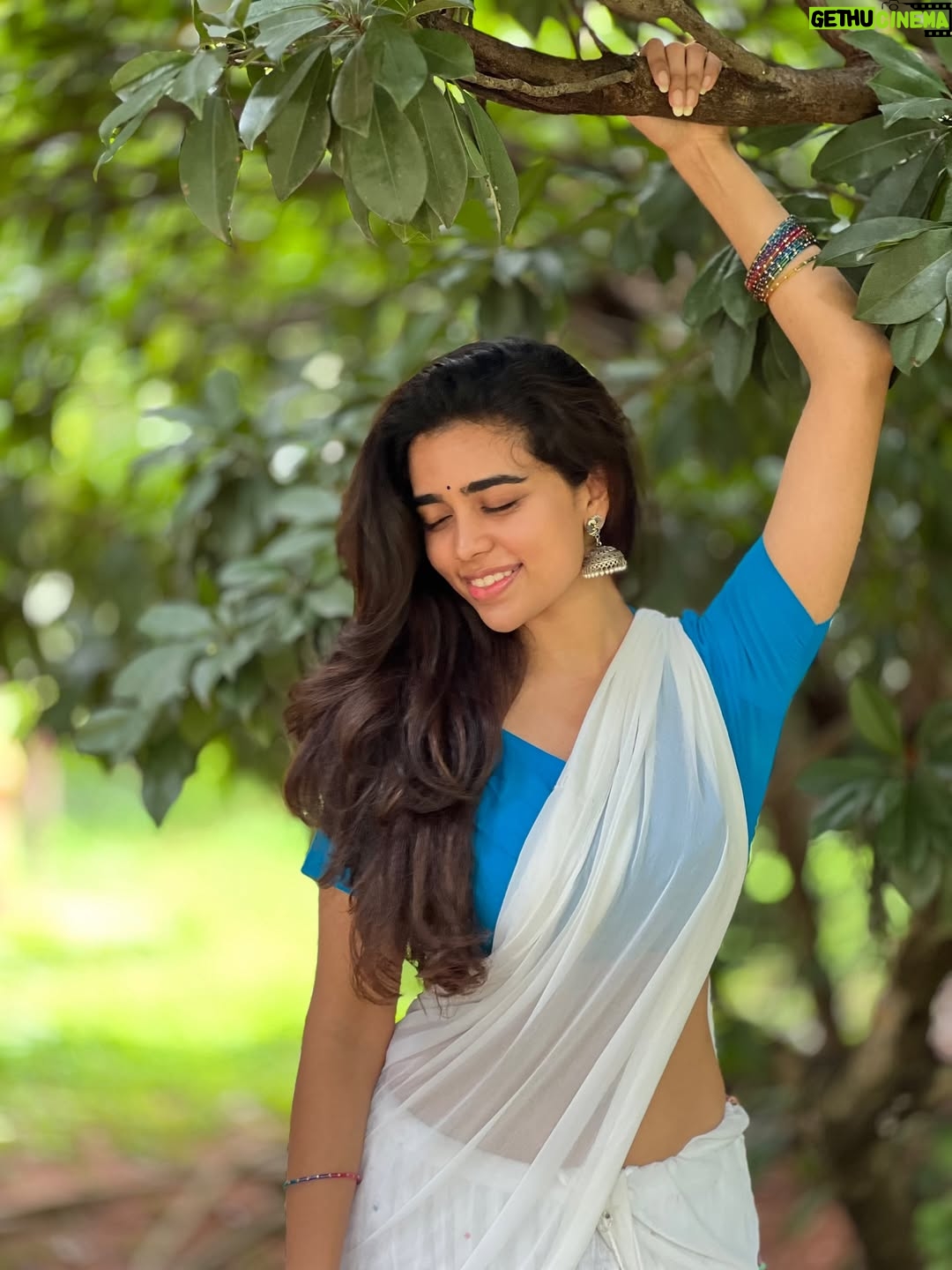 Gowri shruthi - 43.5K Likes - 💙🍃✨
.
.
.
#paramsundari #foryou #halfsaree