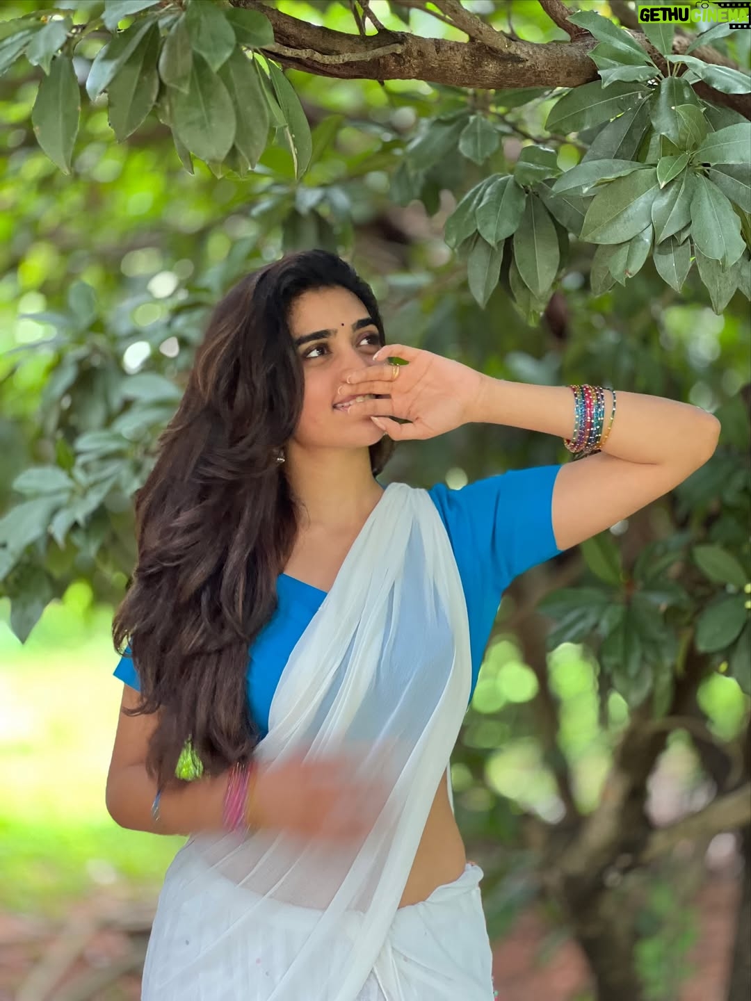 Gowri shruthi - 43.5K Likes - 💙🍃✨
.
.
.
#paramsundari #foryou #halfsaree
