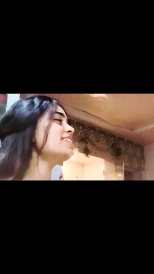 Gowri shruthi Instagram - 🎙️Katchi Sera 🌹
.
.
Ps : music doesn’t have language Barriers ☺️
.
#katchisera #tamilsongs #katchiseracover #singer #tamil