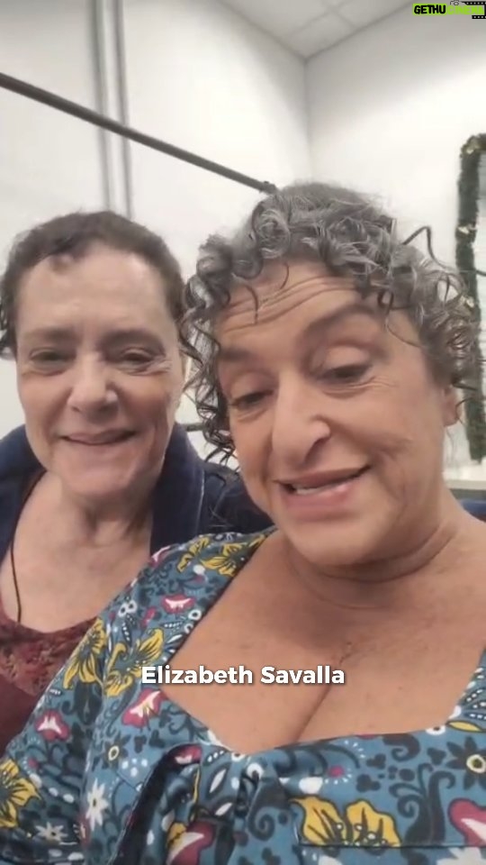 Grace Gianoukas - 5.8K Likes - Eu e Boca de Fogo, quer dizer, eu e a maravilhosa @elizabethsavala esperando pra gente fazer o que mais gosta: gravar "Êta Mundo Melhor!".

#gracegianoukas #elizabethsavalla #novela