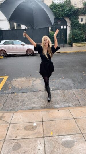Graciela Alfano Instagram - Que la lluvia no detenga tus ganas de vivir!
No son importantes los pasos sino la alegría!
Los amoooooo💖💖💖💖💖