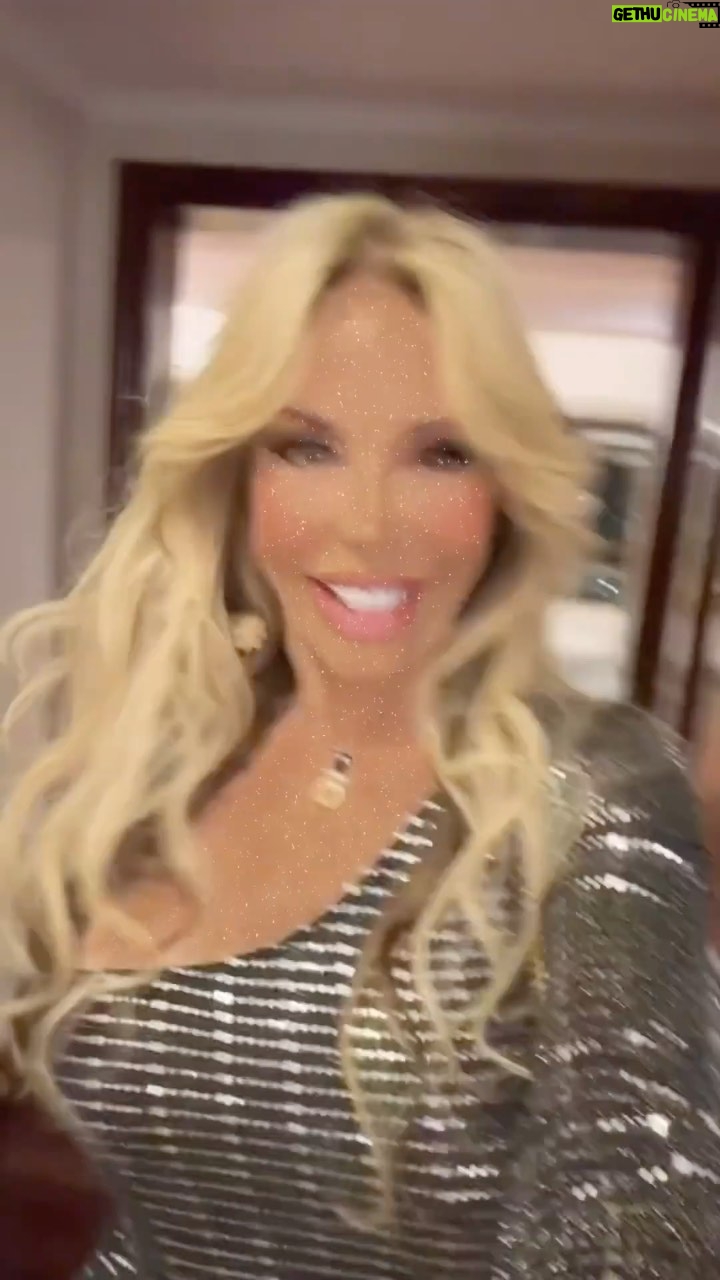 Graciela Alfano - 42.6K Likes - #barbie 
Barbie es una fantasía.
Tanto si es rubia, blanca y talla xxxxs o pelirroja, asiática y talla xxxxl.
Siempre será una fantasía.
El problema es confundir la realidad con la fantasía.
 
A festejar su permanencia generando fantasías!
❤️🩷♥️❤️🩷♥️❤️🩷♥️❤️🩷♥️❤️🩷♥️❤️🩷♥️❤️
@ysl @sergiorossi