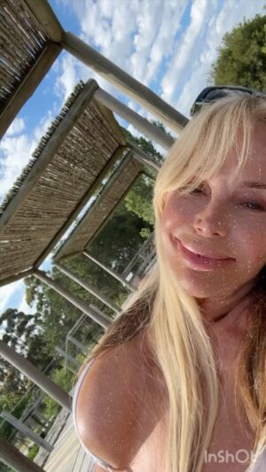 Graciela Alfano Instagram - Todavía crees que después de los 50 no vale la pena?
Primero llegá y después me contas.
Hay mucho para explorar!❤️❤️❤️❤️❤️❤️
#nuevalongevidad
#playa #beach #swimsuits #trajedebaño #swimwear
