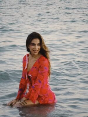 Greeicy Rendón Instagram - 🌺🦋❤️‍🩹✨🌊