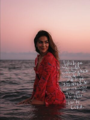 Greeicy Rendón Instagram - 🌺🦋❤️‍🩹✨🌊