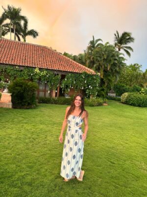 Greidys Gil Instagram - Feliz fin de semana familia! ❤️ Cerrando el verano con playa y sol en un lugar que nos encanta. Adivinan donde es? 🥰