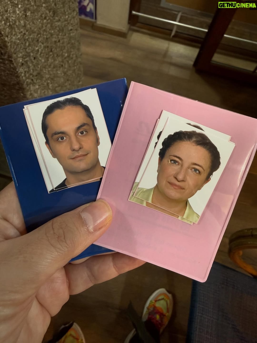 Gülçin Kültür Şahin - 2.1K Likes - Vize fotoğrafımdaki yeni gelin saçım inşallah en az 3 yıl getirir 🙏🤲🤞