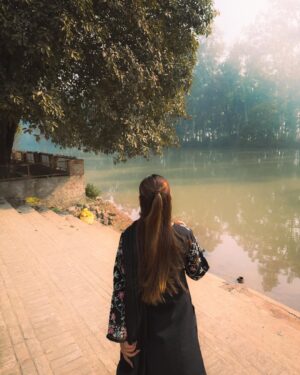 Gurleen Dahelay Instagram - god's child #13 🪯🙏🏼
Born on the 13th, labeled unlucky by the world. Little did they know, 13 isn’t unlucky, it’s sacred. Because it belongs to my Baba Nanak, and with him by my side, I’ve never walked alone♥️
celebrated today by giving, the only time i felt true happiness. So much to be thankful for, so little time🤲🏻
Happy lorhi and happy GD day✨
Wearing: @houseofkari.in
