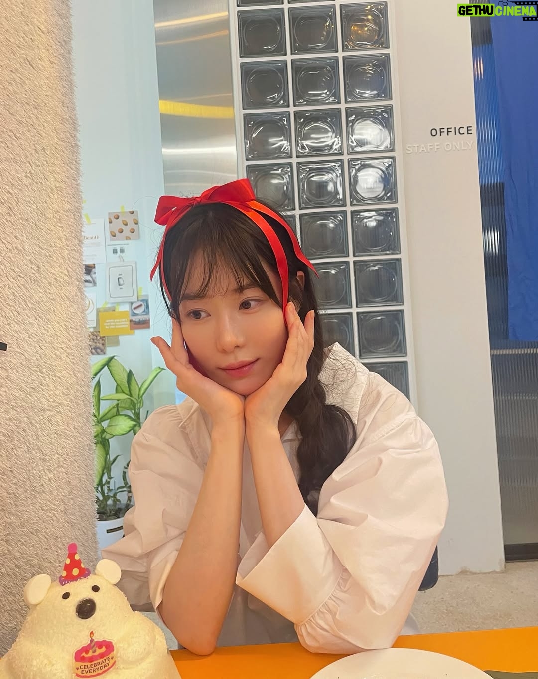 Ha Da-in - 27.3K Likes - 🌕🥹 덕분에 감사한 #HBD 🎂️💌📕️♥️