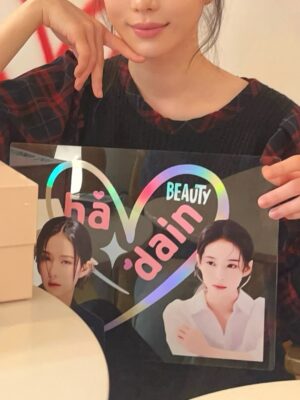Ha Da-in Instagram - 🎁 💌 🙏🏻 __🪿☀️🧧 
 😊