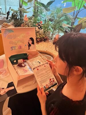 Ha Da-in Instagram - 🎁 💌 🙏🏻 __🪿☀️🧧 
 😊