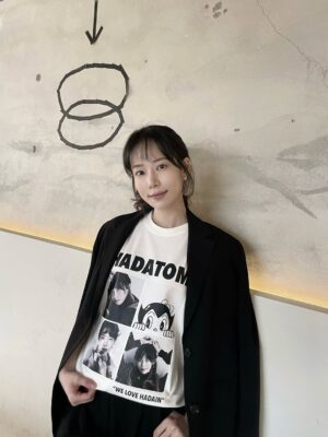 Ha Da-in Instagram - 🤍 We ♥️ 
Our T , 저도 입었어요🙏🏻