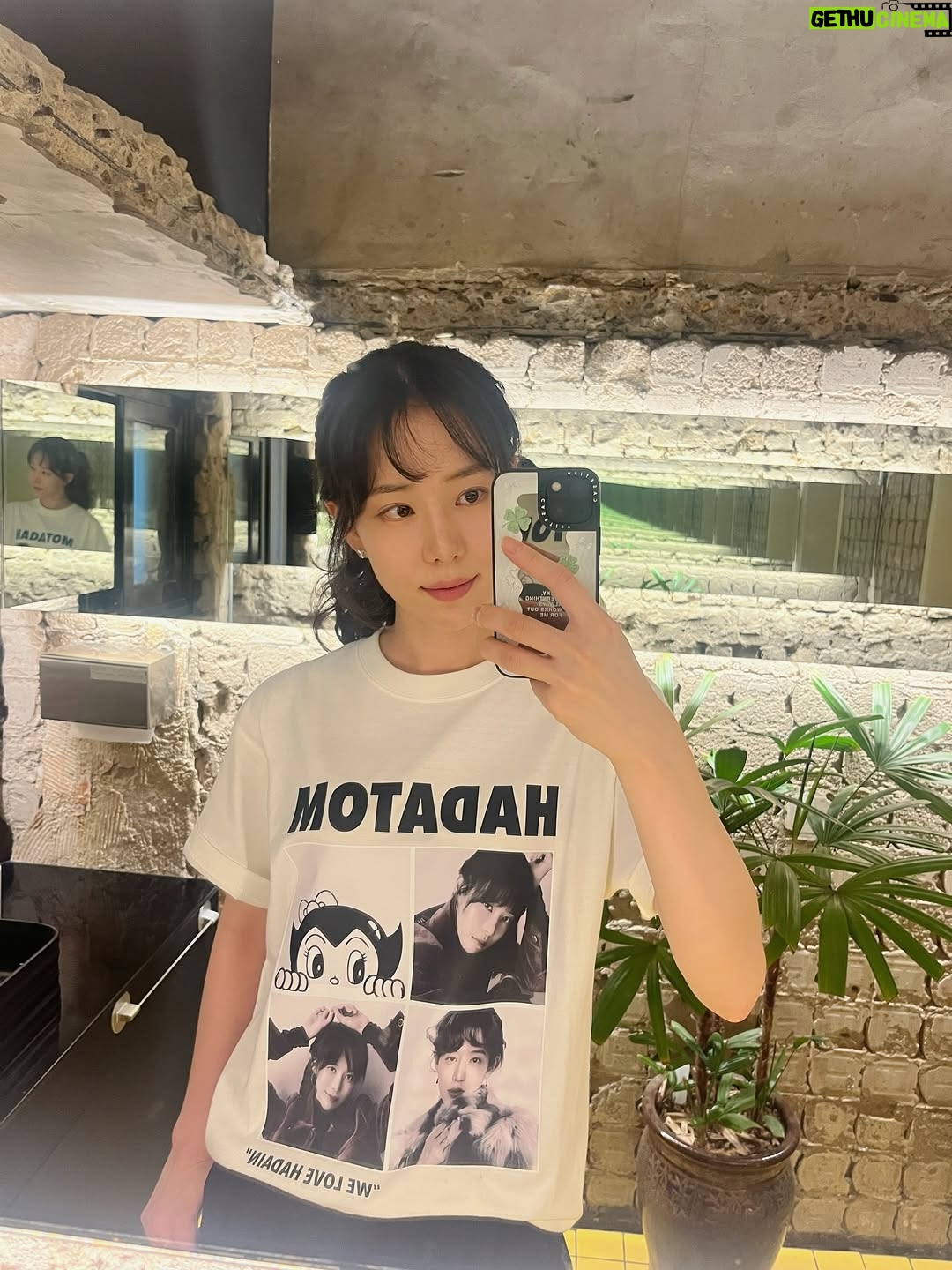 Ha Da-in - 26K Likes - 🤍 We ♥️ 
Our T , 저도 입었어요🙏🏻