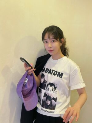 Ha Da-in Instagram - 🤍 We ♥️ 
Our T , 저도 입었어요🙏🏻