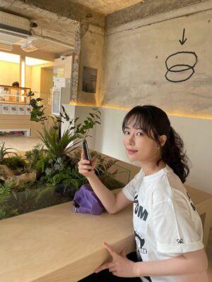 Ha Da-in Instagram - 🤍 We ♥️ 
Our T , 저도 입었어요🙏🏻