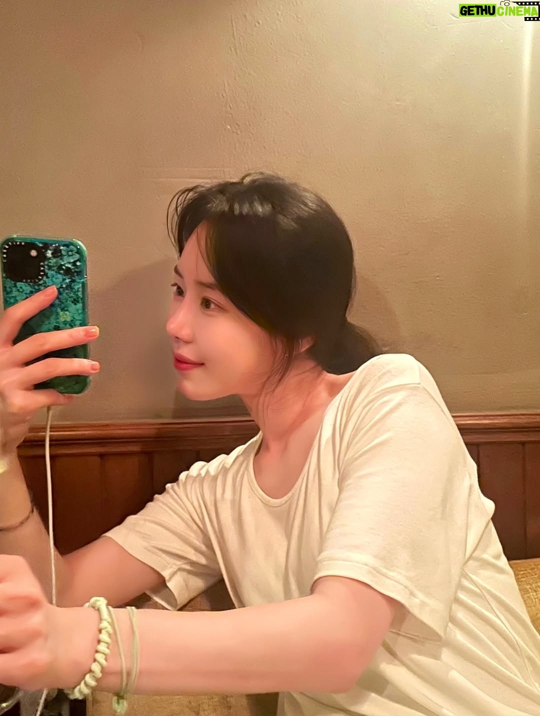 Ha Da-in - 29.3K Likes - 🥂🍧여름에, 따듯한 날들🍰🐸♥️