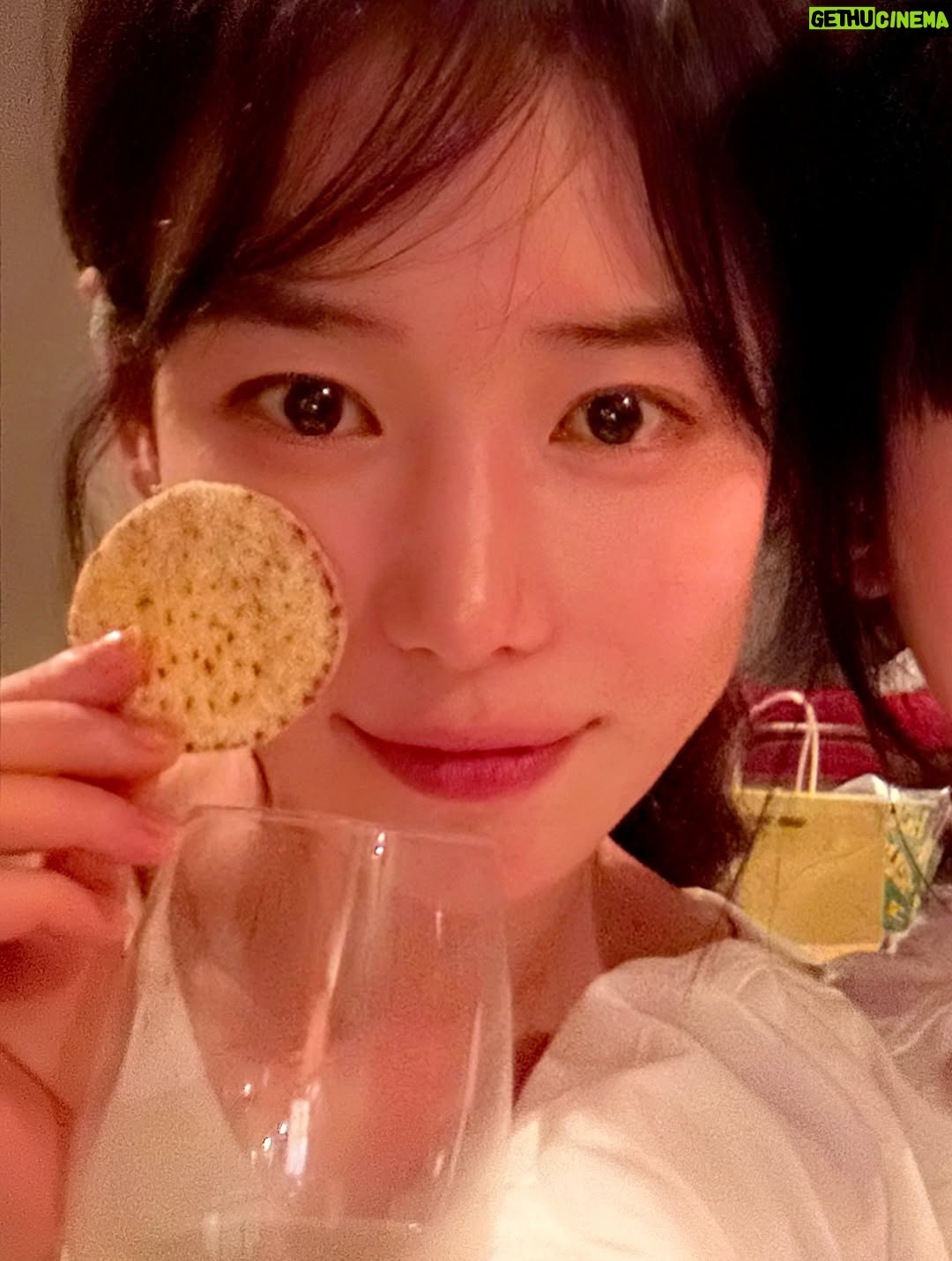 Ha Da-in - 29.3K Likes - 🥂🍧여름에, 따듯한 날들🍰🐸♥️