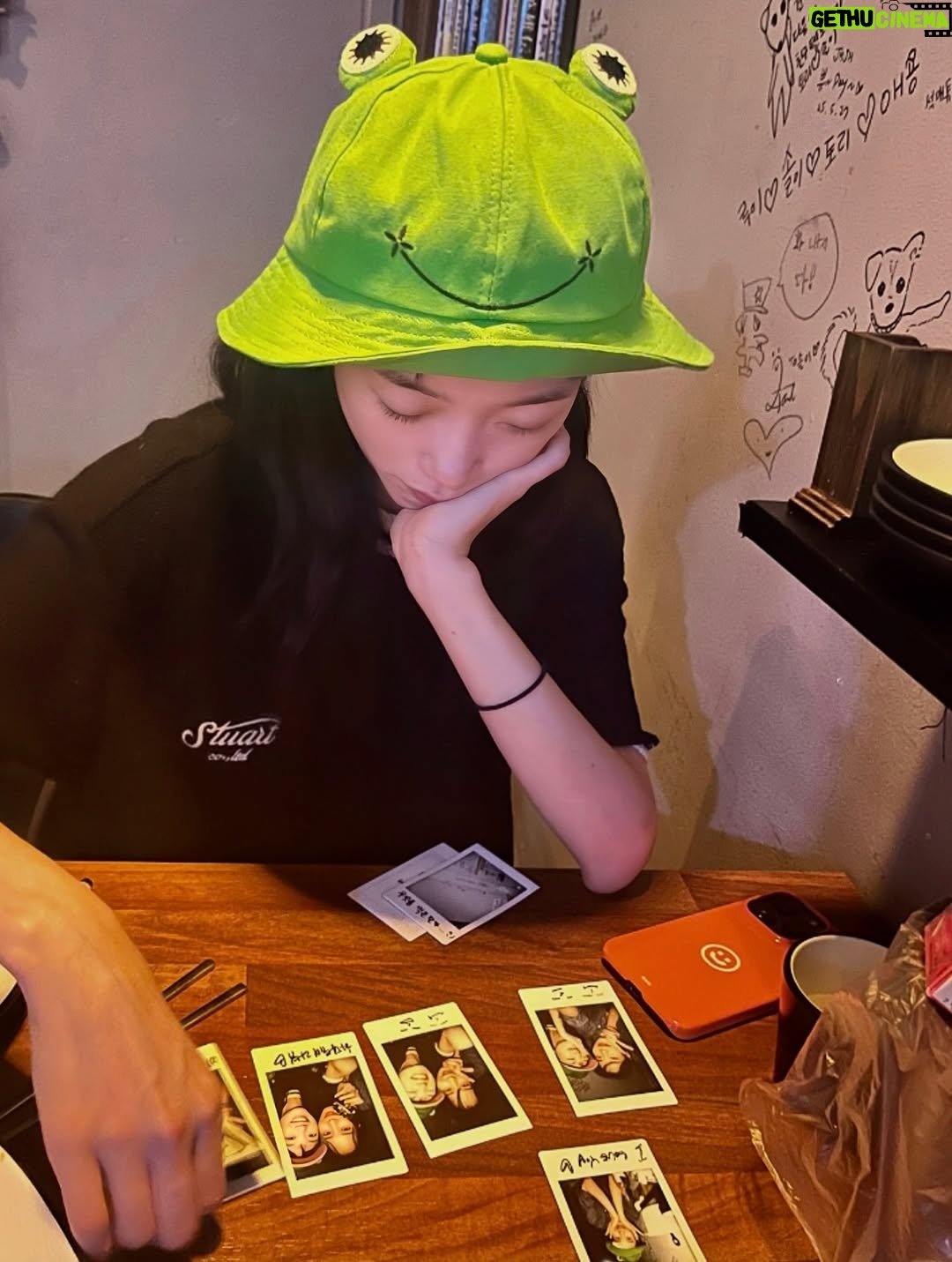 Ha Da-in - 29.3K Likes - 🥂🍧여름에, 따듯한 날들🍰🐸♥️