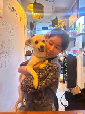 Ha Da-in Instagram - 🥂🍧여름에, 따듯한 날들🍰🐸♥️