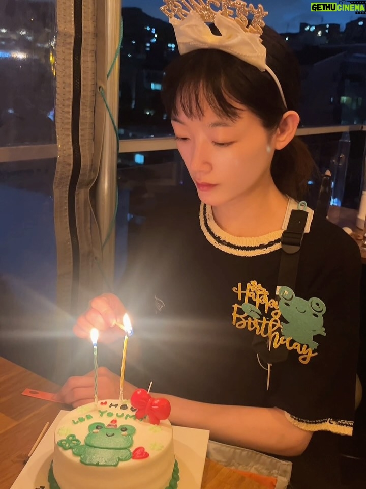 Ha Da-in - 29.3K Likes - 🥂🍧여름에, 따듯한 날들🍰🐸♥️